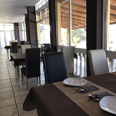 Algorfa Bed & Breakfast 2*