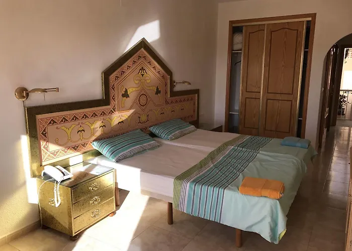 Bed & Breakfast Algorfa Castillo de Montemar